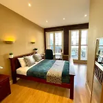 Spacious Central Apartment Next To Royal Mile